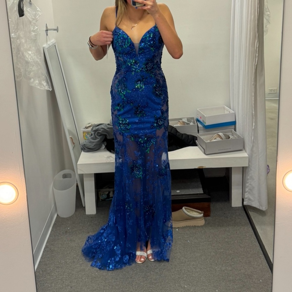 PROM DRESS - Picture 2 of 3